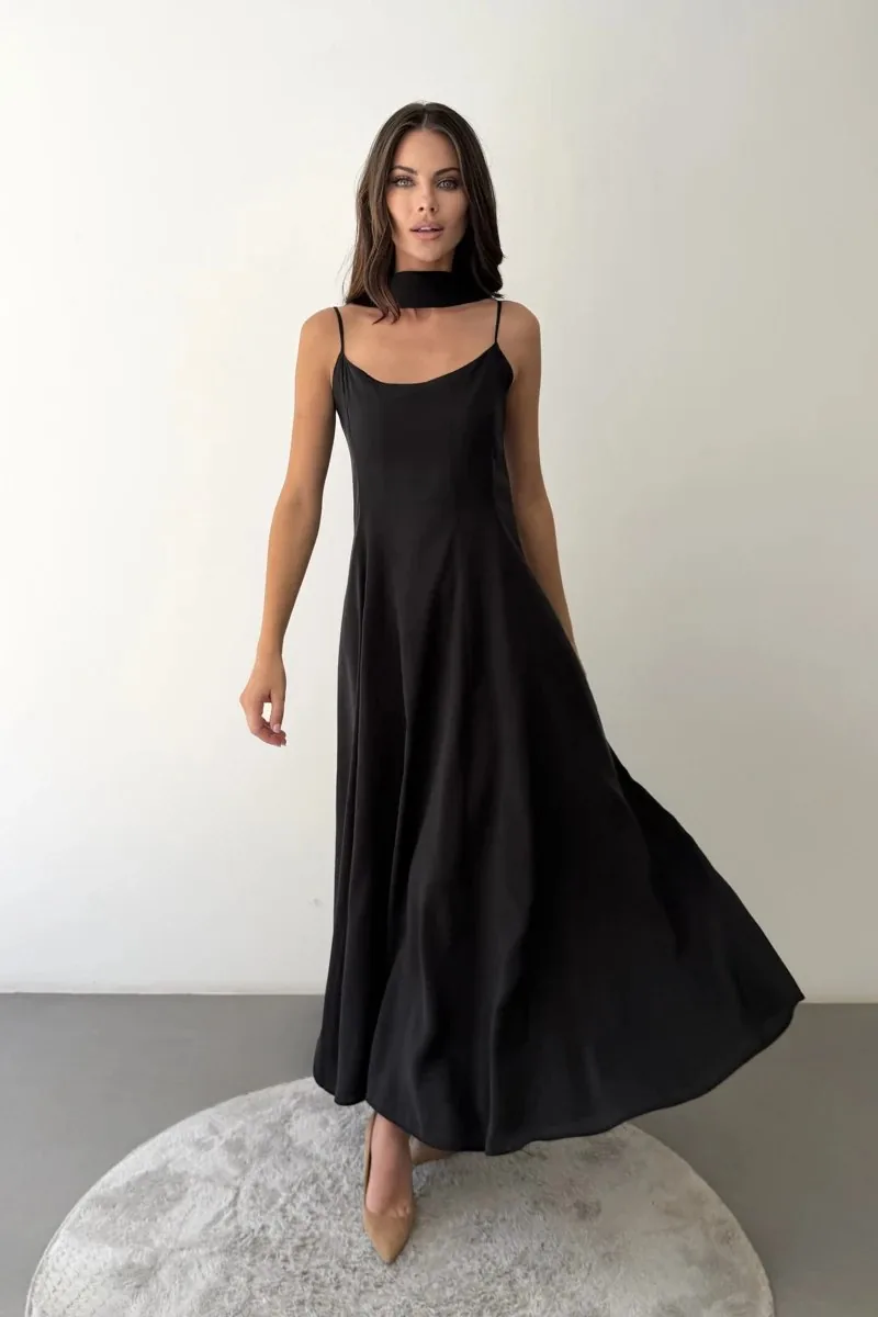 Halter-Neck Flowing Maxi Dress — Black